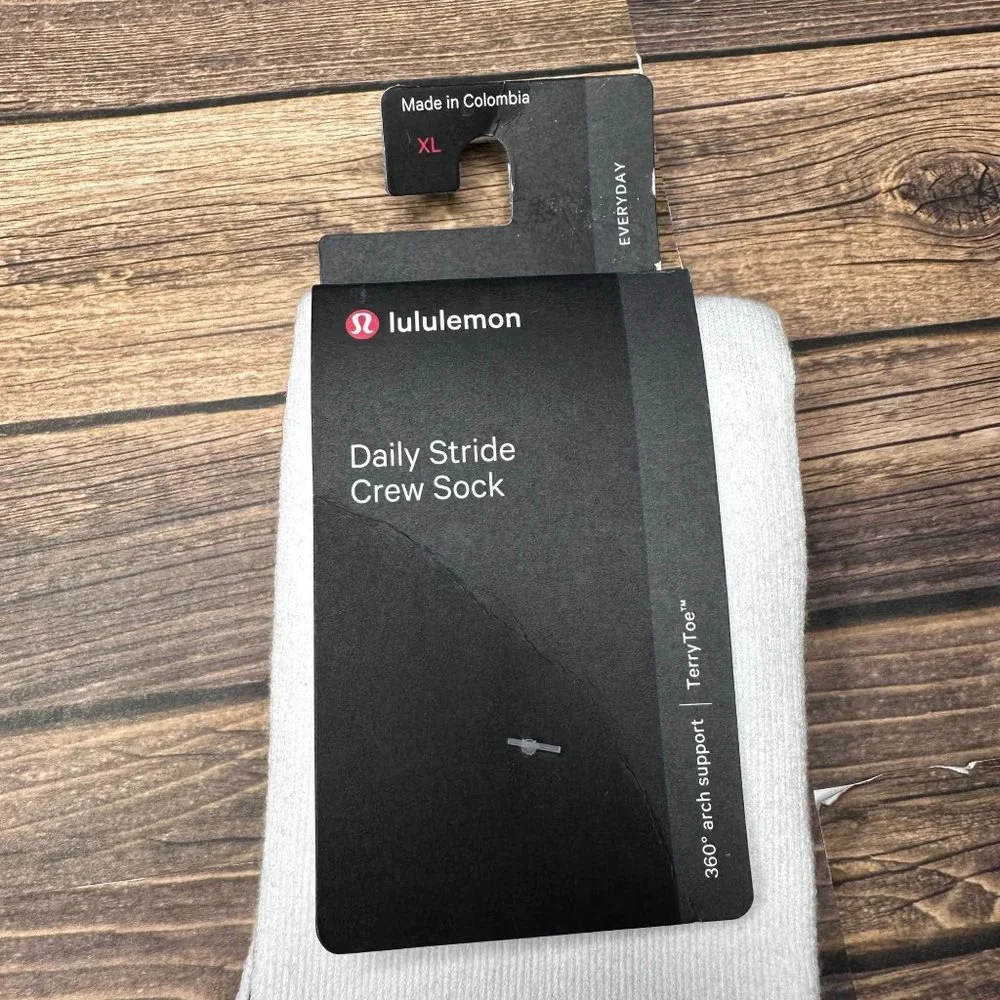 Lululemon Men's Daily Stride Crew Sock *Stripe NWT Size XL (Rainbow White) - Picture 2 of 11